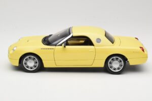 Ford Thunderbird Show Car Amarillo Maisto 1:18 50336 Metal - imagen 4 de 8