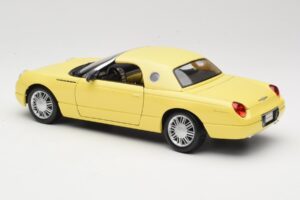 Ford Thunderbird Show Car Amarillo Maisto 1:18 50336 Metal - imagen 7 de 8