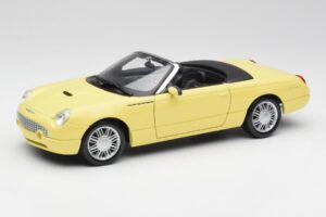 Ford Thunderbird Show Car Amarillo Maisto 1:18 50335 Metal