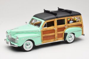 Ford Woody Panel Wagon Verde Menta Road Signature 1:18 20028 Metal