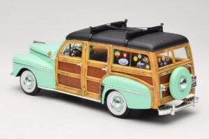 Ford Woody Panel Wagon Verde Menta Road Signature 1:18 20028 Metal - imagen 7 de 8