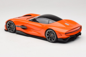 Genesis X Gran Berlinetta VGT Orange Magma Norev 1:18 188032 Metal - imagen 5 de 6