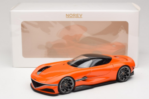 Genesis X Gran Berlinetta VGT Orange Magma Norev 1:18 188032 Metal - imagen 6 de 6