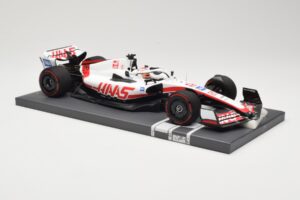 Haas VF-22 #20 K. Magnussen Bahrain GP 2022 Minichamps 1:18 117220120 Metal - imagen 4 de 6