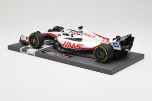 Haas VF-22 #20 K. Magnussen British GP 2022 Minichamps 1:18 117221020 Metal - imagen 5 de 6
