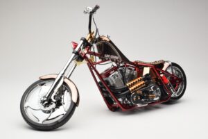 Harley-Davidson West Coast Choppers Diablo Soft Tail Oro Rojo Minichamps 1:5 JJ04-05-03 Metal
