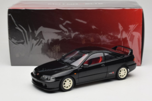 Honda Integra Type R DC2 Pre-Facelift Flamenco Black Pearl MotorHelix 1:18 M85203 Metal - imagen 8 de 8