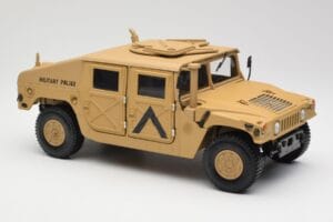 Hummer H1 AM General Military Police Exoto 1:18 01801 Metal - imagen 6 de 8