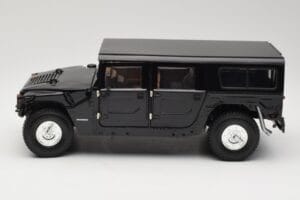 Hummer H1 Hard Top Negro Exoto 1:18 01803 Metal - imagen 4 de 8