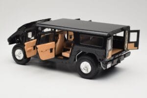 Hummer H1 Hard Top Negro Exoto 1:18 01803 Metal - imagen 5 de 8