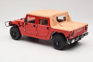 Hummer H1 Soft Top Rojo Exoto 1:18 01805 Metal - imagen 7 de 8