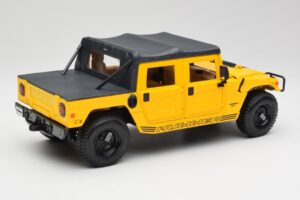 Hummer H1 Soft Top Amarillo Maisto 1:18 56041 Metal - imagen 3 de 8