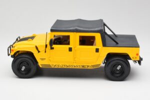 Hummer H1 Soft Top Amarillo Maisto 1:18 56041 Metal - imagen 4 de 8