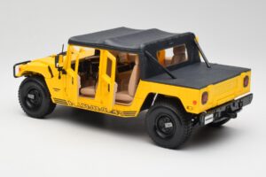 Hummer H1 Soft Top Amarillo Maisto 1:18 56041 Metal - imagen 5 de 8