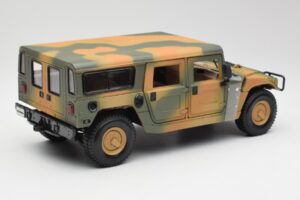 Hummer H1 Station Wagon Military Maisto 1:18 56049 Metal - imagen 3 de 8
