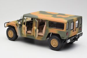 Hummer H1 Station Wagon Military Maisto 1:18 56049 Metal - imagen 5 de 8
