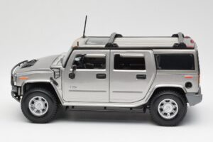 Hummer H2 Plata Maisto 1:18 7449569 Metal - imagen 4 de 8