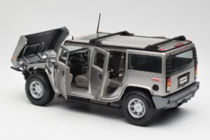 Hummer H2 Plata Maisto 1:18 7449569 Metal - imagen 5 de 8