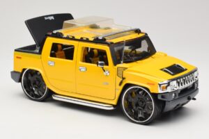 Hummer H2 SUT Concept Amarillo Maisto 1:18 31067 Metal - imagen 6 de 8