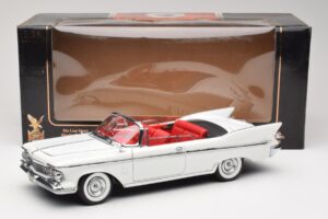 Imperial Crown Descapotable Blanco Road Signature 1:18 20138 Metal - imagen 8 de 8