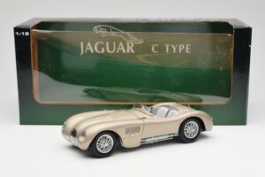 Jaguar C-Type Bronce AUTOart 1:18 73502 Metal - imagen 8 de 8