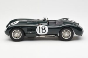 Jaguar C-Type #18 T. Rolt / D. Hamilton 24 Hours of Le Mans Winner 1953 CMC 1:18 M-195 Metal - imagen 3 de 6
