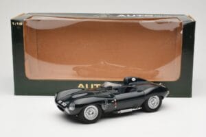 Jaguar D-Type Short Nose Verde AUTOart 1:18 73561 Metal - imagen 6 de 6