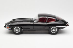 Jaguar E-Type 3.8 Series 1 Negro Kyosho 1:18 08954BK Metal - imagen 4 de 8