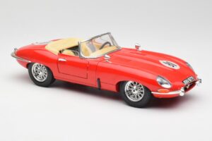 Jaguar E-Type Descapotable Rojo Bburago 1:18 3016 Metal - imagen 6 de 8