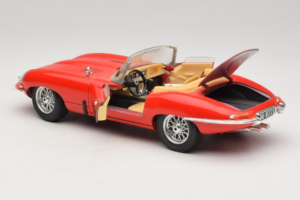 Jaguar E-Type Series 1 Descapotable Rojo Bburago 1:18 3038 Metal - imagen 5 de 8