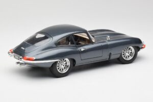 Jaguar E-Type Gris Bburago 1:18 30018 Metal - imagen 3 de 8