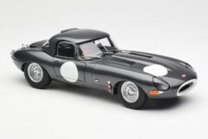 Jaguar E-Type Series 1 Coupe Lightweight Gris Oscuro AUTOart 1:18 73647 Metal - imagen 6 de 8