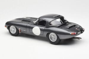 Jaguar E-Type Series 1 Coupe Lightweight Gris Oscuro AUTOart 1:18 73647 Metal - imagen 7 de 8