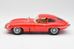 Jaguar E-Type Rojo Bburago 1:18 3018 Metal - imagen 4 de 8