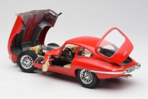 Jaguar E-Type Rojo Bburago 1:18 3018 Metal - imagen 5 de 8