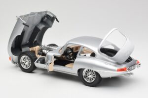 Jaguar E-Type Series 1 Plata Bburago 1:18 3018-M2 Metal - imagen 5 de 8
