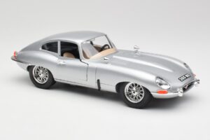 Jaguar E-Type Series 1 Plata Bburago 1:18 3018-M2 Metal - imagen 6 de 8