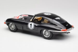 Jaguar E-Type Series 1 #1 British Racing Green Bburago 1:18 3018-M3 Metal - imagen 7 de 8