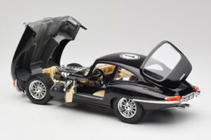 Jaguar E-Type Series 1 #1 British Racing Green Bburago 1:18 3018-M3 Metal - imagen 5 de 8