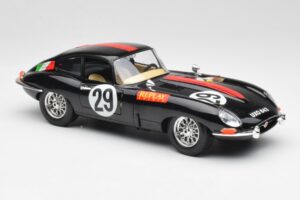 Jaguar E-Type #29 Negro Bburago 1:18 3018-M4 Metal - imagen 6 de 8