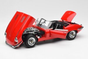 Jaguar E-Type Roadster Series III V12 Rojo AUTOart 1:18 73523 Metal - imagen 2 de 8