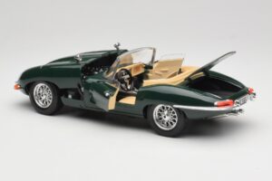 Jaguar E-Type Series 1 Roadster Verde Bburago 1:18 3018-M5 Metal - imagen 5 de 8