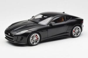 Jaguar F-Type R X152 Negro Mate AUTOart 1:18 73652 Compuesto