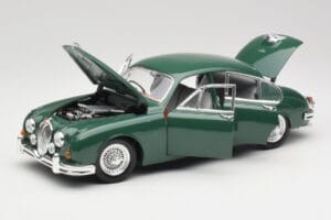 Jaguar Mark II British Racing Verde & Interior Azul Maisto 1:18 59001 Metal - imagen 2 de 8