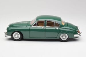 Jaguar Mk II British Racing Verde Maisto 1:18 50287 Metal - imagen 4 de 8