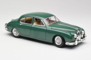 Jaguar Mk II British Racing Verde Maisto 1:18 50287 Metal - imagen 6 de 8