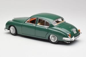 Jaguar Mk II British Racing Verde Maisto 1:18 50287 Metal - imagen 7 de 8