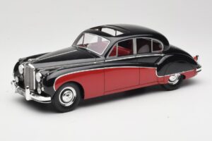 Jaguar Mk VIII Negro & Rojo Oscuro BoS Models 1:18 BOS408 Resina
