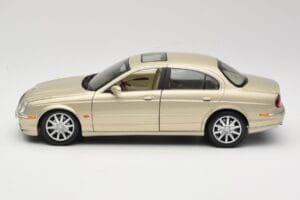 Jaguar S-Type X200 Bronce Maisto 1:18 50332 Metal - imagen 4 de 8
