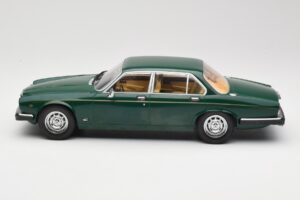 Jaguar XJ Series III Verde Oscuro MCG 1:18 MCG18175 Metal - imagen 3 de 6